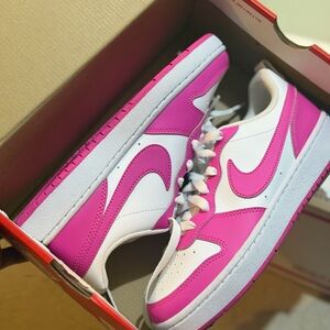 Nike Women's Pink and White Sneakers